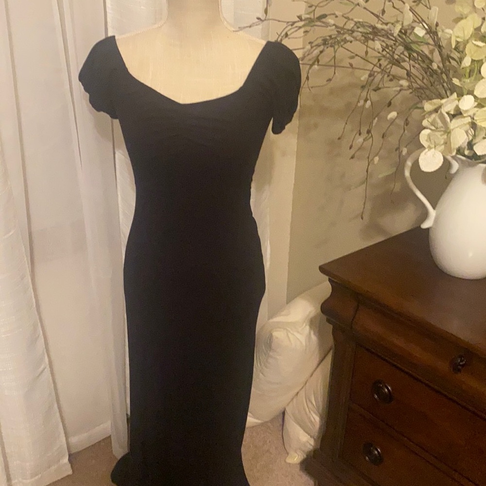 Black maxi dress fits so comfy!